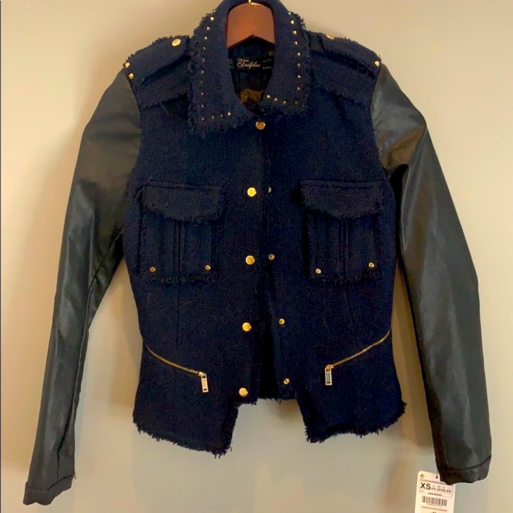 Zara raw hem blazer - XS